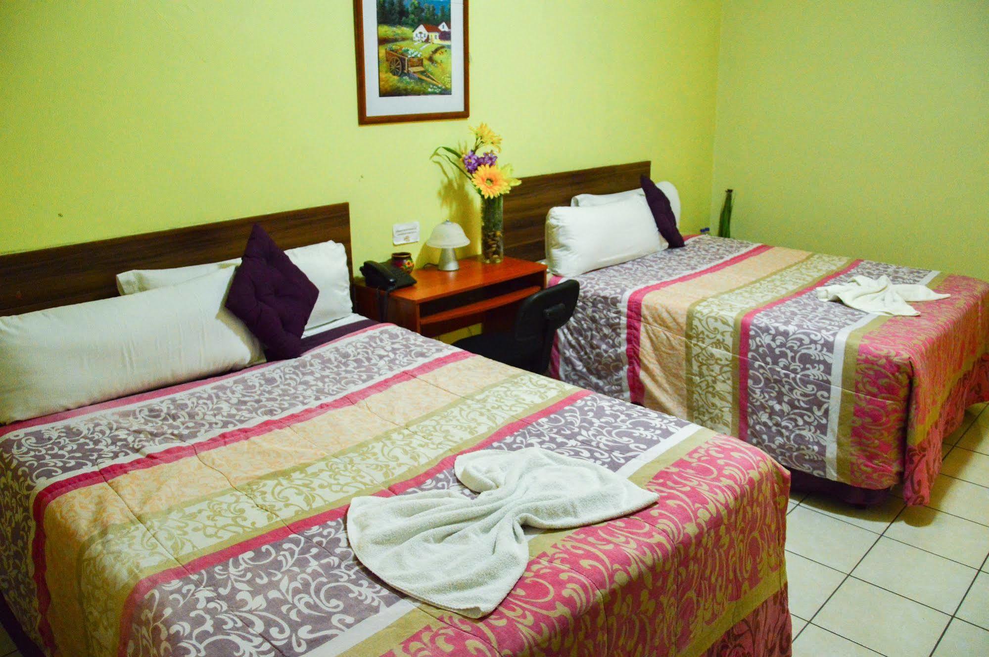 Hotel Fotherhouse Σαν Σαλβαντόρ Εξωτερικό φωτογραφία