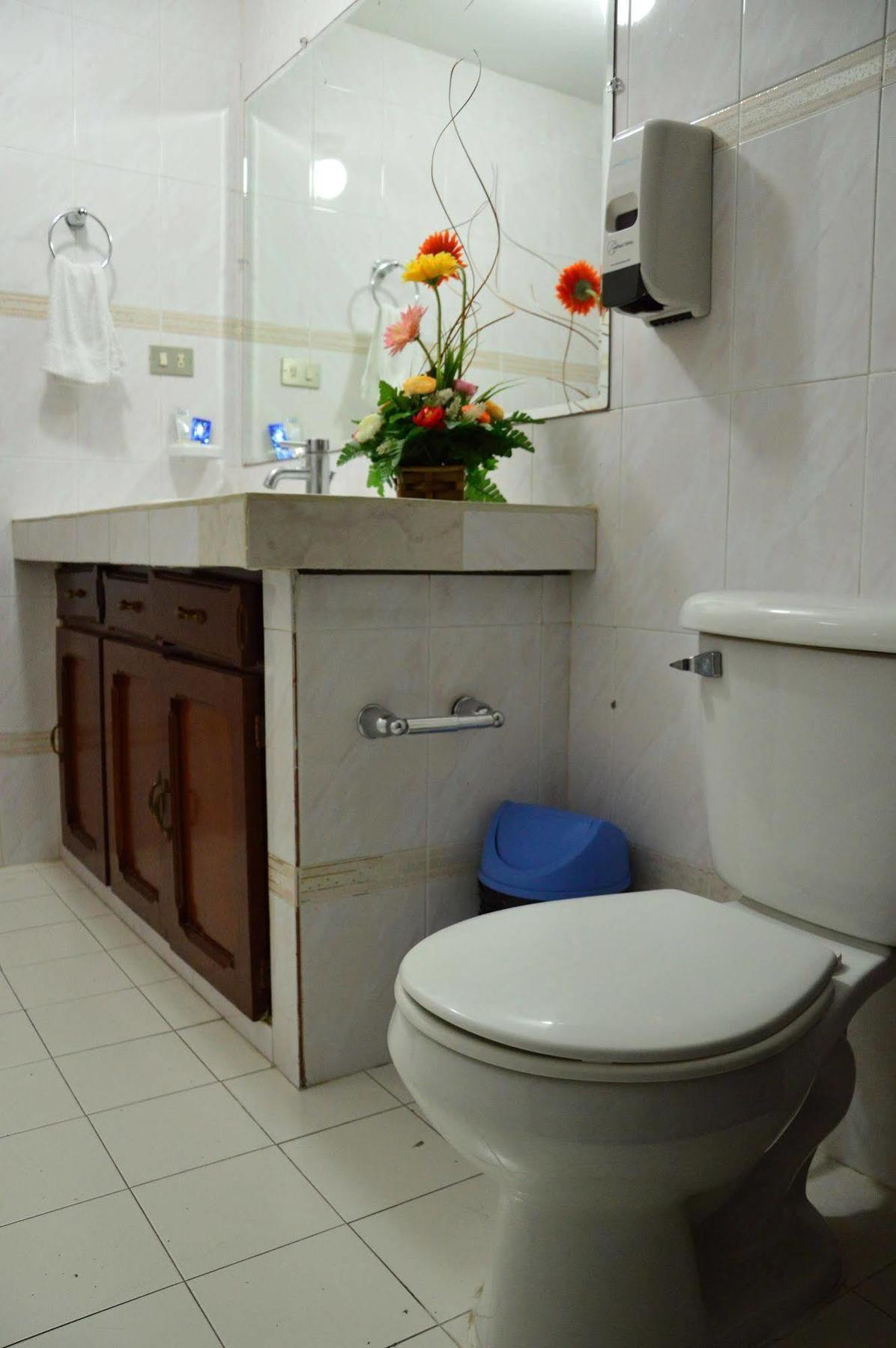Hotel Fotherhouse Σαν Σαλβαντόρ Εξωτερικό φωτογραφία